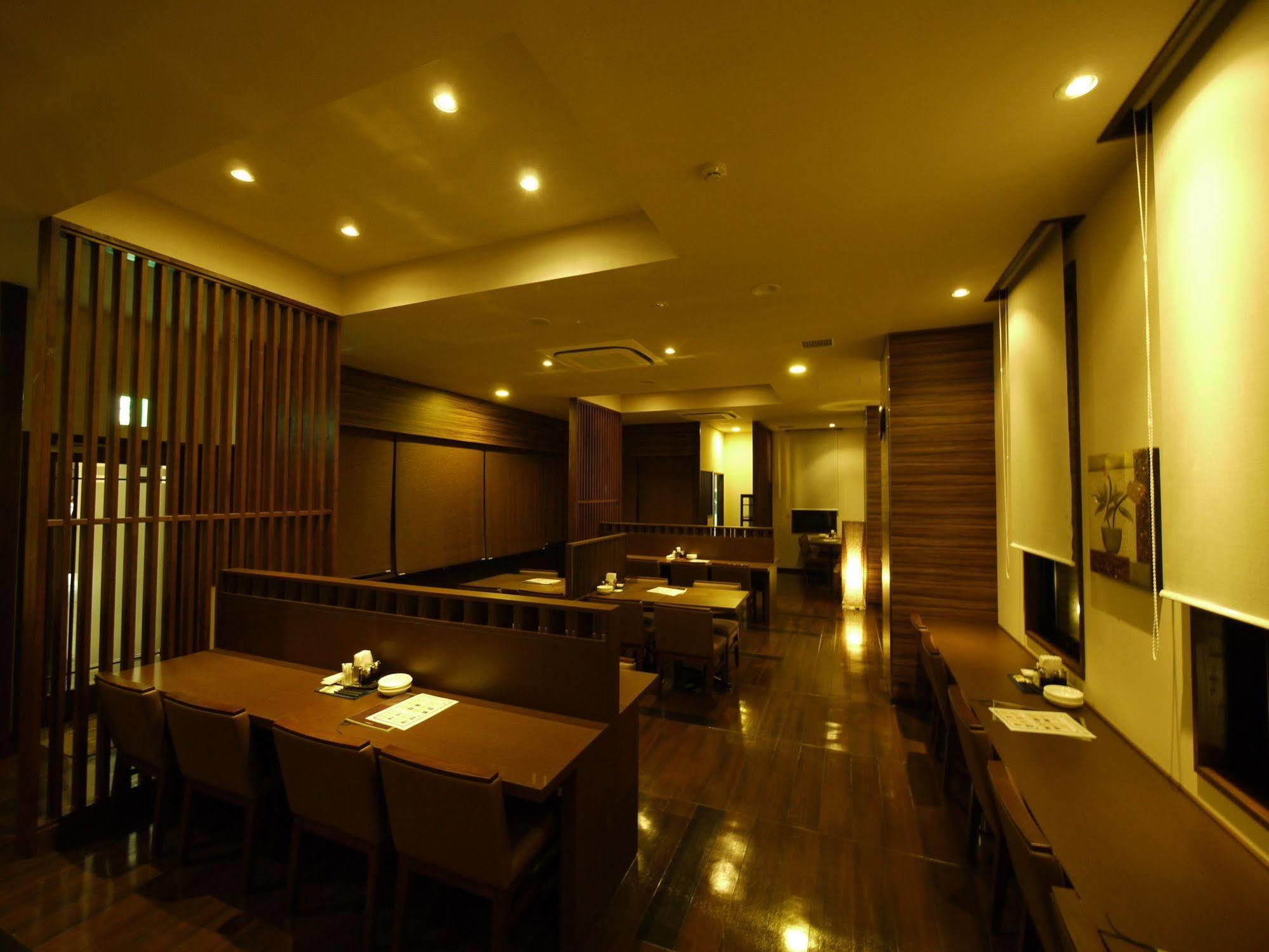 路线酒店 - 鱼津市 外观 照片